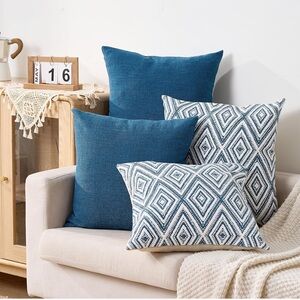 ✨BNWT - Decorative Throw Pillow Covers Set of 4 - 20”x20” inches - Navy Blue✨